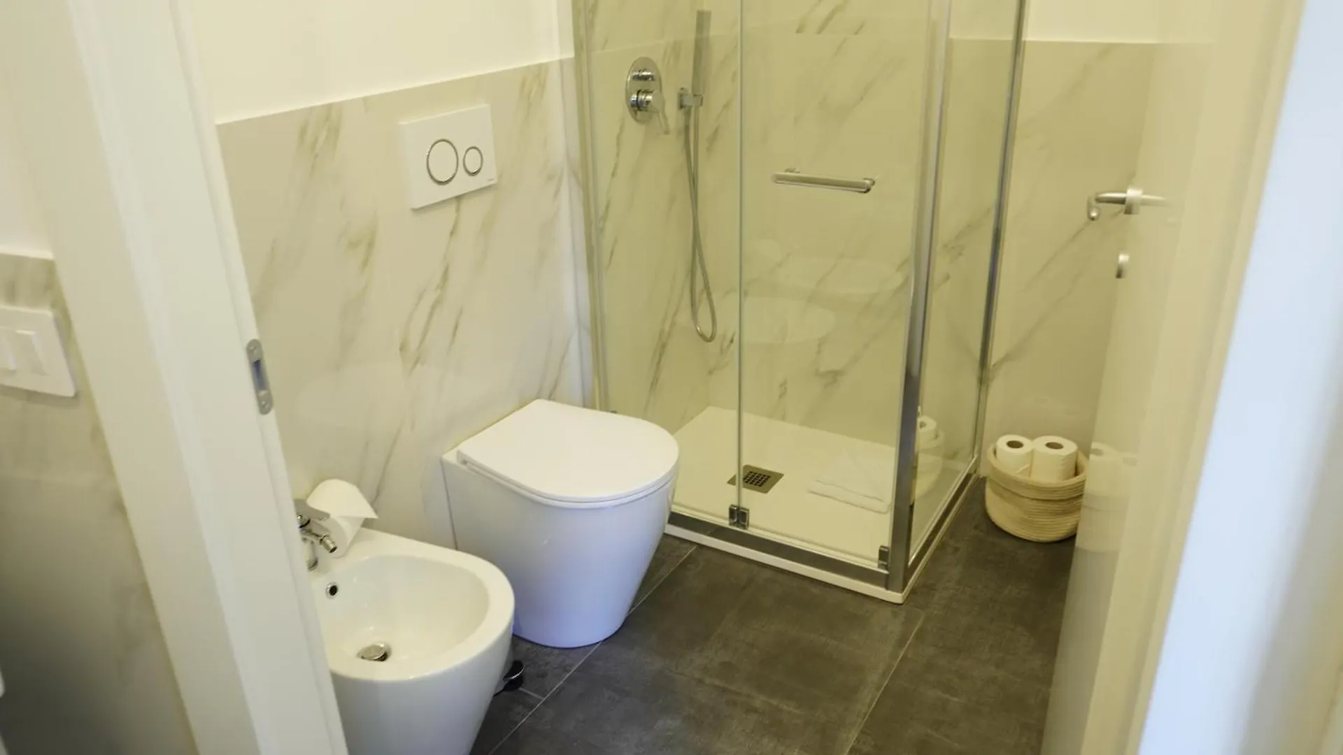 Sonnino Suite Portello - At Your Place Milano Italy